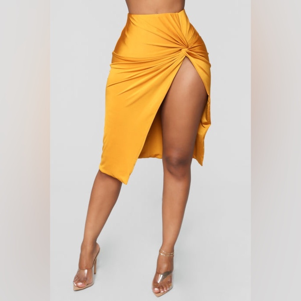 Fashion Nova Women’s Elegant Mustard Yellow Knotted Skirt Size M - Picture 1 of 9